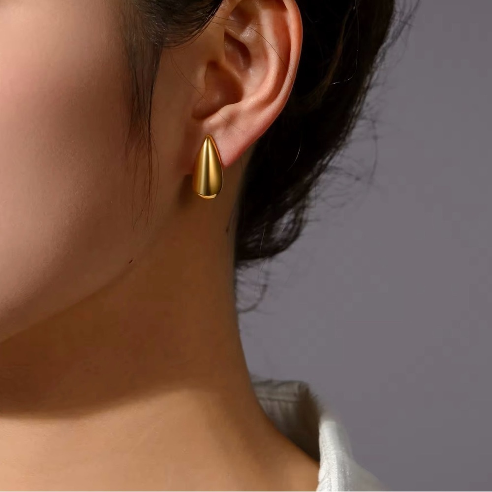 18K Gold Plated Shiny Teardrop Elegant Earrings